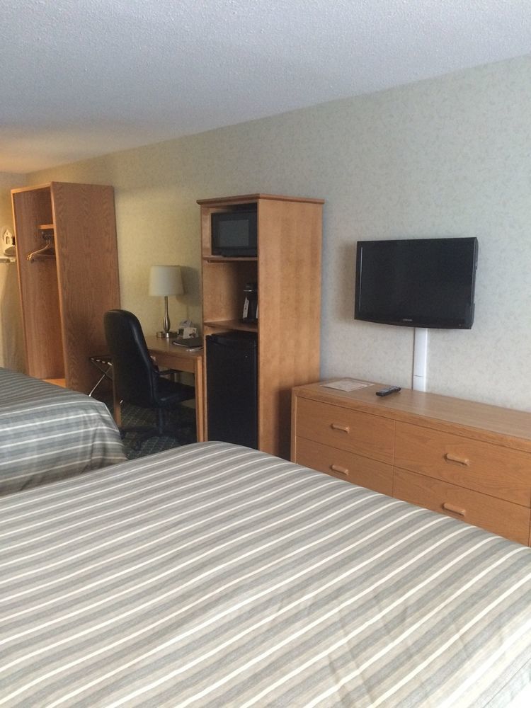 Travelodge By Wyndham Winnipeg East Exterior foto
