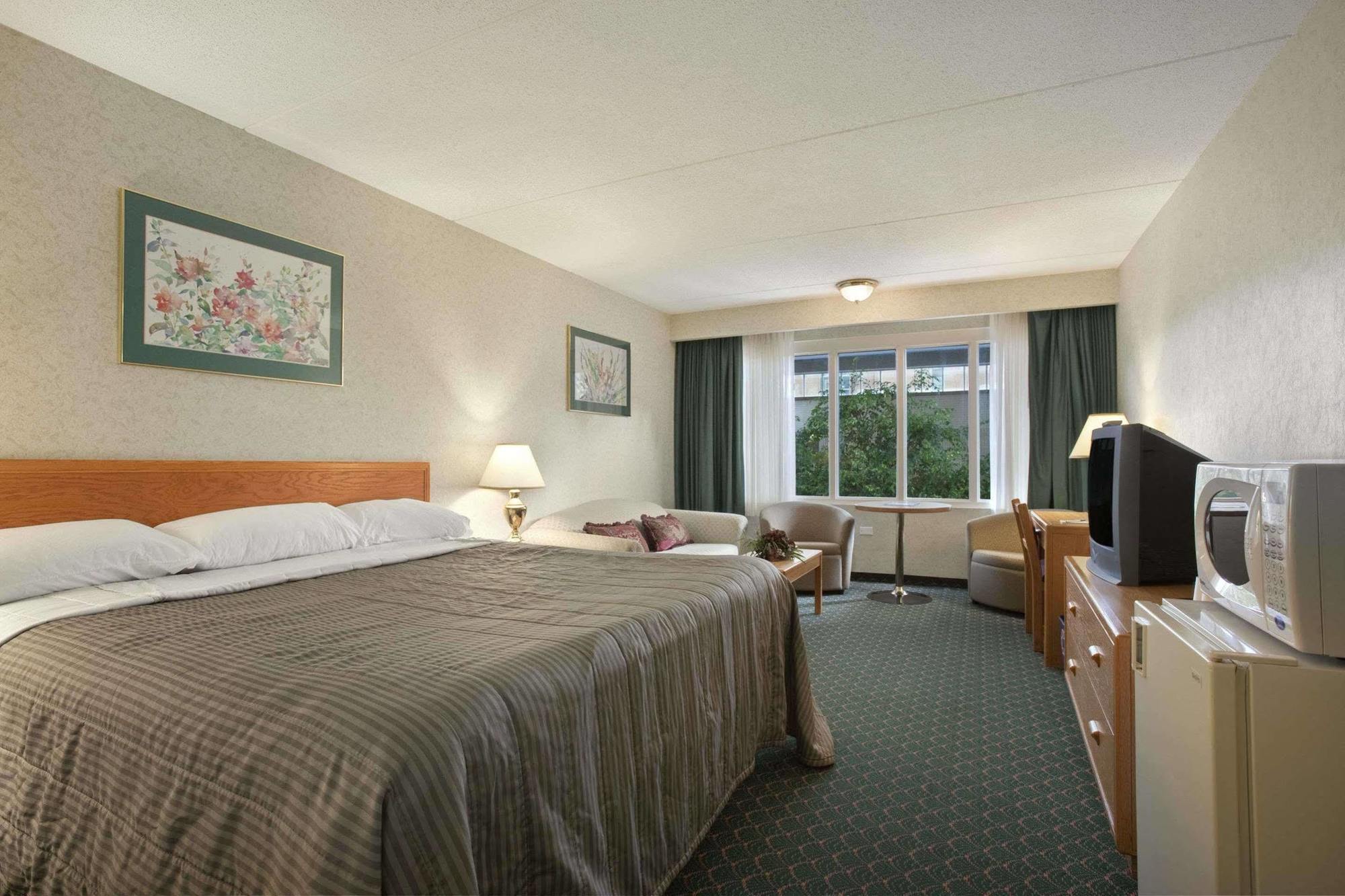 Travelodge By Wyndham Winnipeg East Quarto foto
