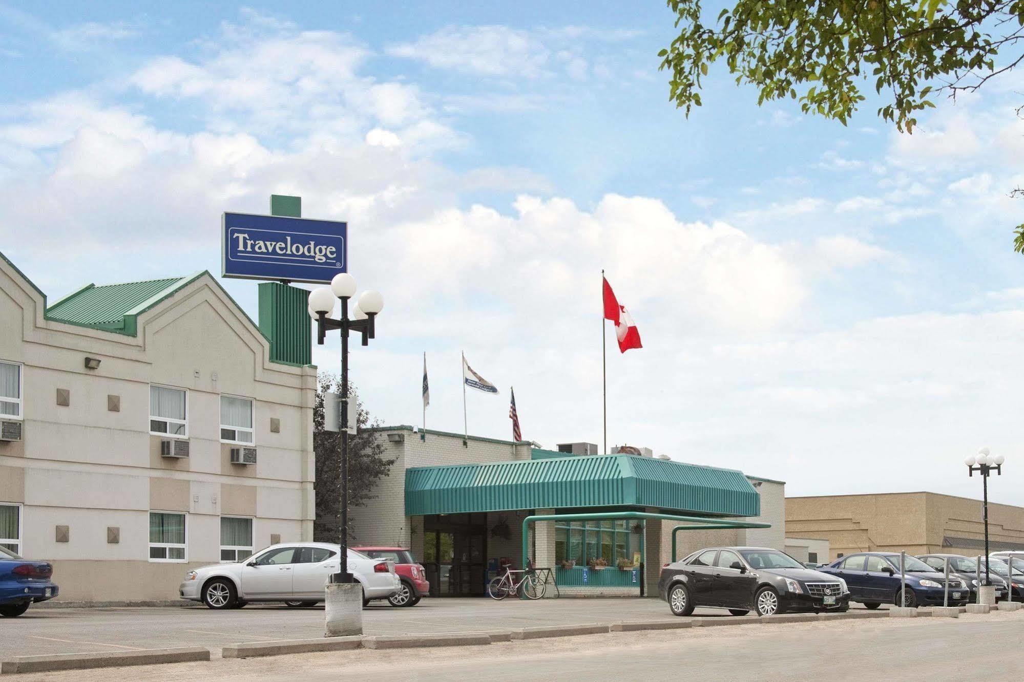 Travelodge By Wyndham Winnipeg East Exterior foto